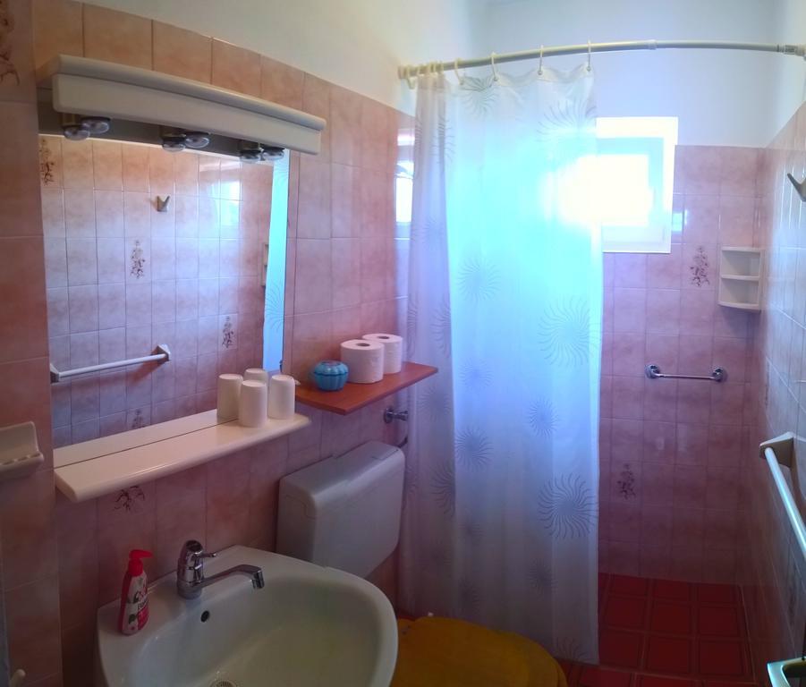 Apartments Free Parking Big Garden Перой Экстерьер фото